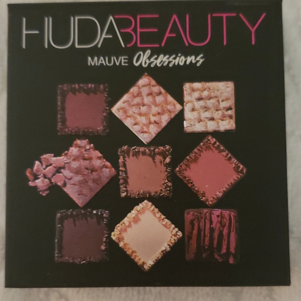 Huda Beauty Mauve obsessions